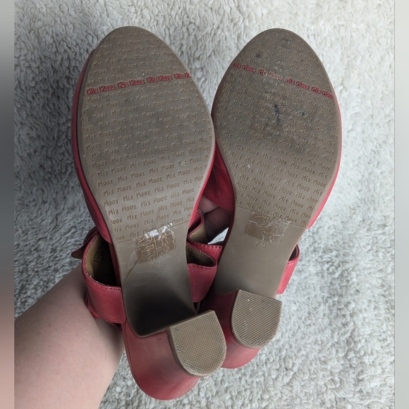 Miz Mooz Heel RED Sapphire Model Sandals Size 7.5 Leather With Velcro - Picture 10 of 10